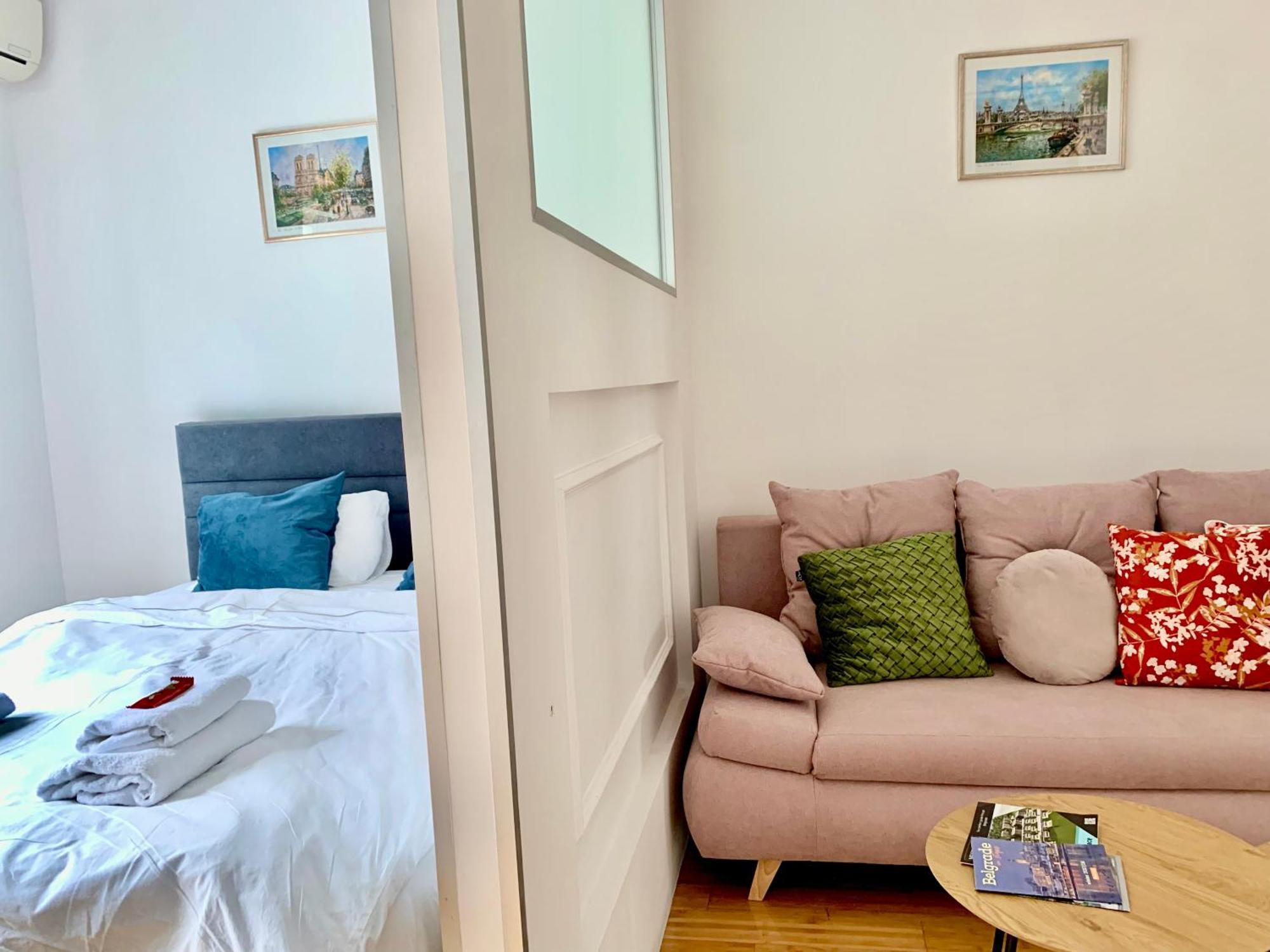 City Center Crown Apartment เบลเกรด ภายนอก รูปภาพ