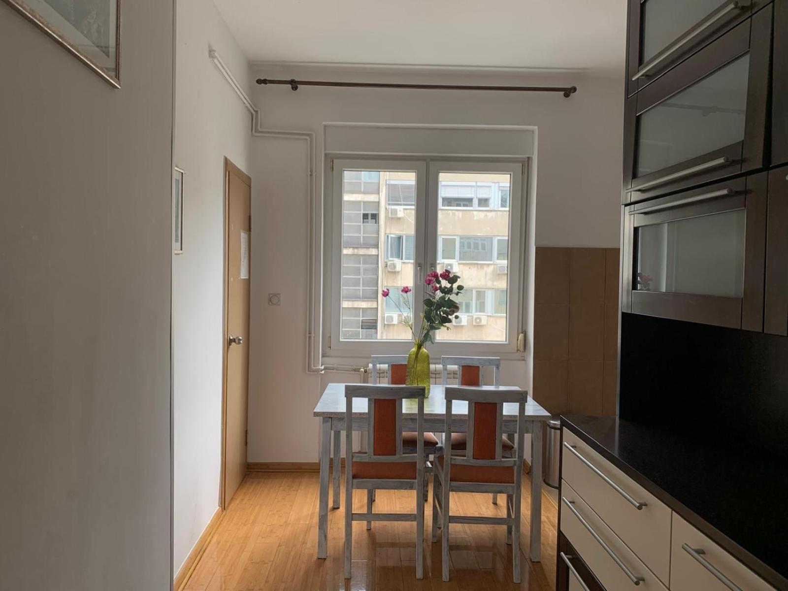 City Center Crown Apartment เบลเกรด ภายนอก รูปภาพ