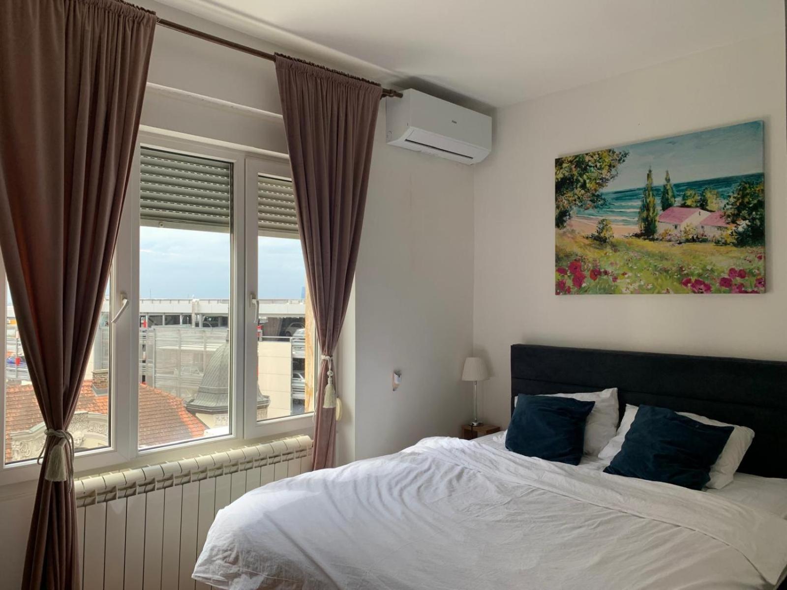 City Center Crown Apartment เบลเกรด ภายนอก รูปภาพ